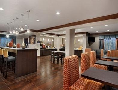 Days Inn By Wyndham Dilley Екстер'єр фото